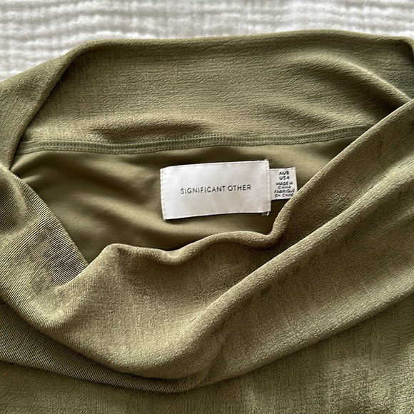 Significant Other cut out MIDI Dress in sage green size small - Picture 2 of 6